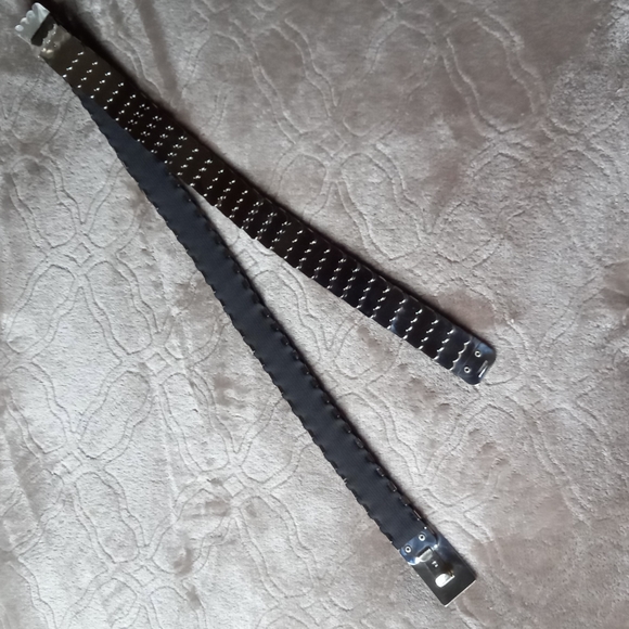 1970's vintage silver tone elastic belt - Picture 2 of 8